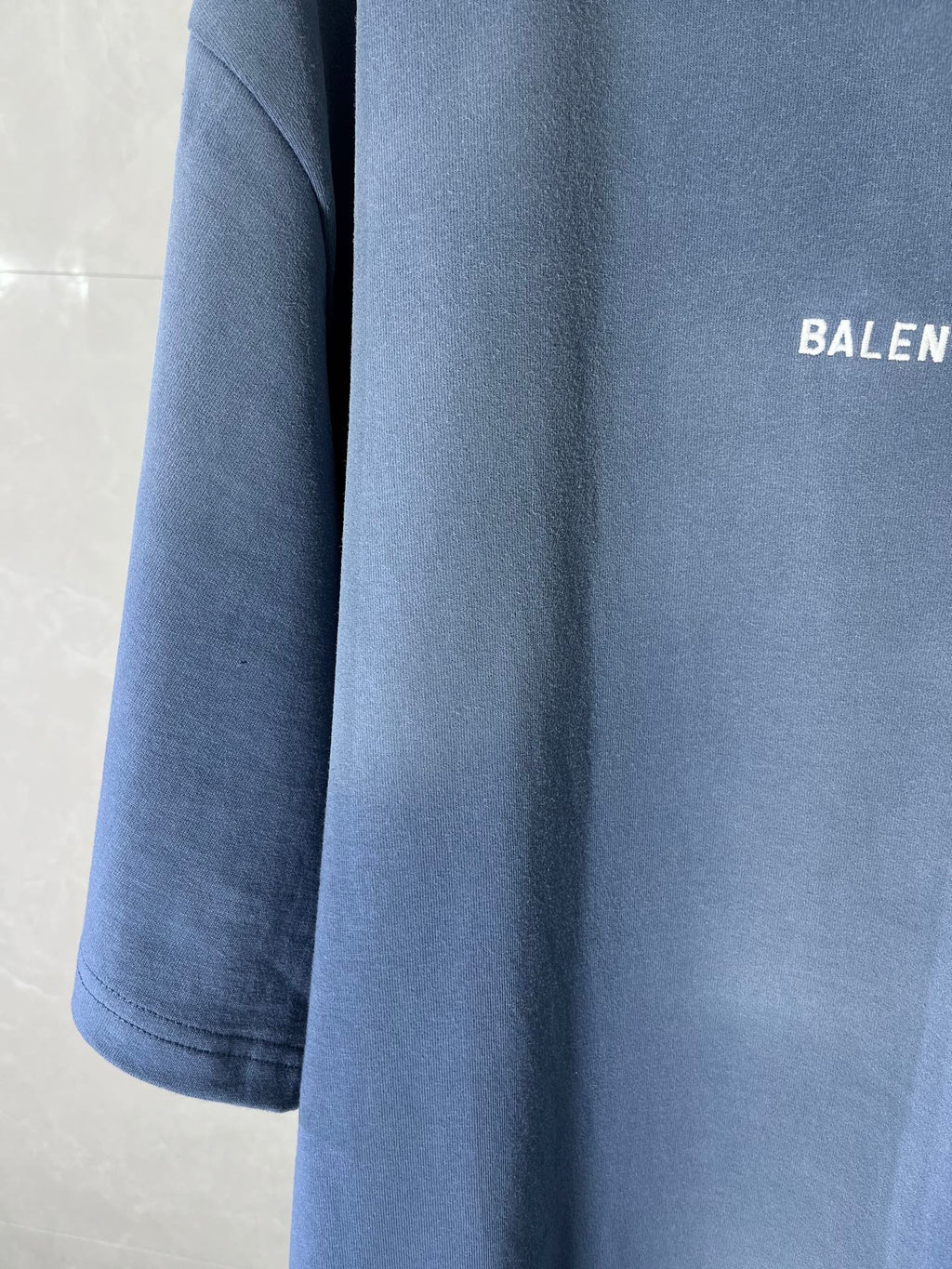 Balenciaga light blue short-sleeve T-shirt with side seam and logo print