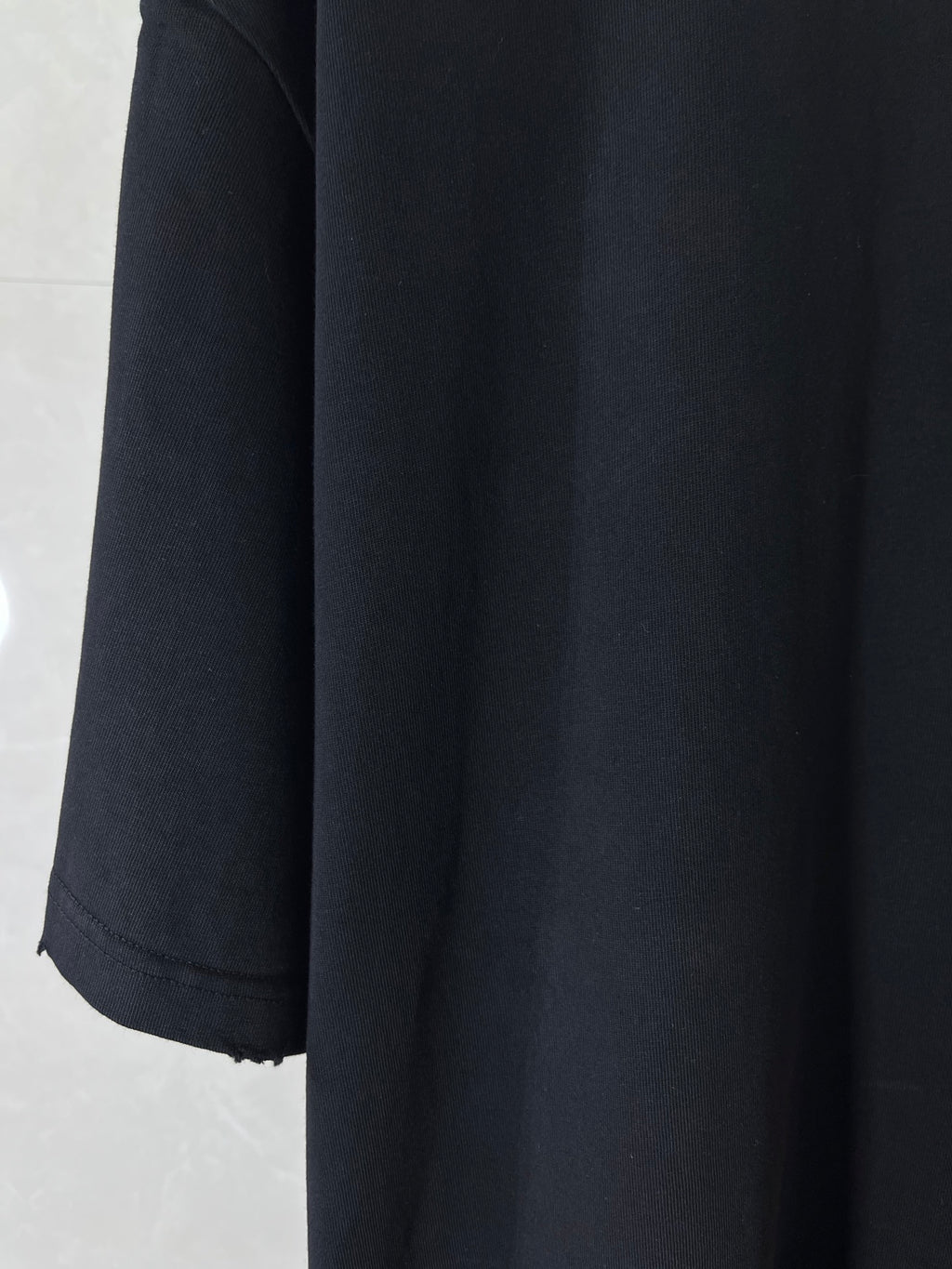 Balenciaga black short-sleeve T-shirt with straight hem and side seams