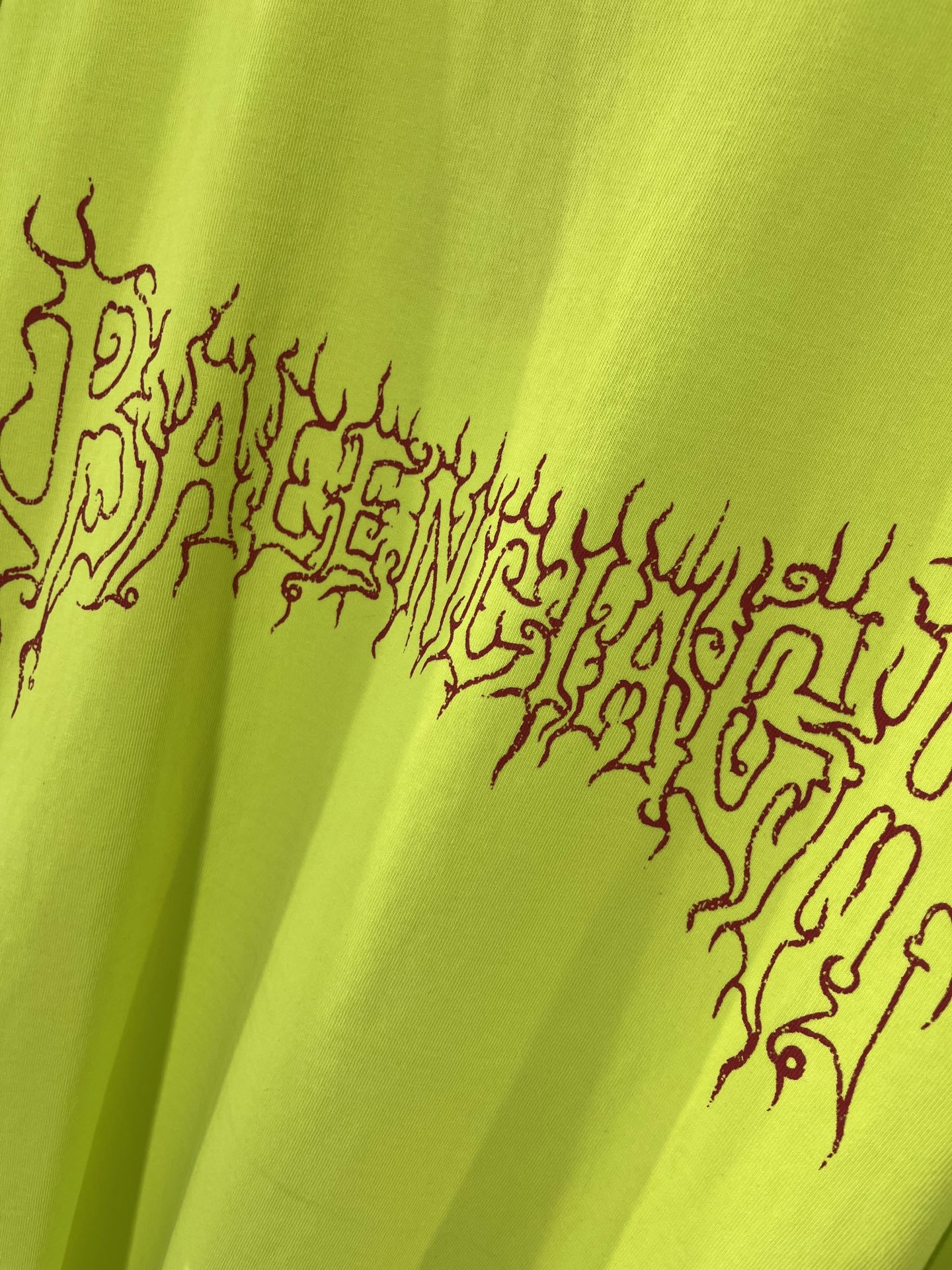 Lime green T-shirt back graphic logo print in dark red