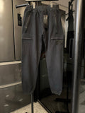 Stone Island cargo trousers in dark gray, elastic waistband, drawstring, side tabs and pockets