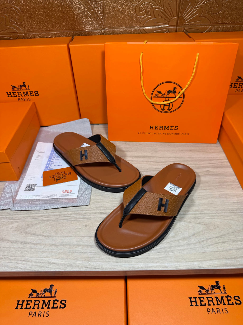 Hermes thong sandals with brown footbed and blue strap, H logo; boxed set