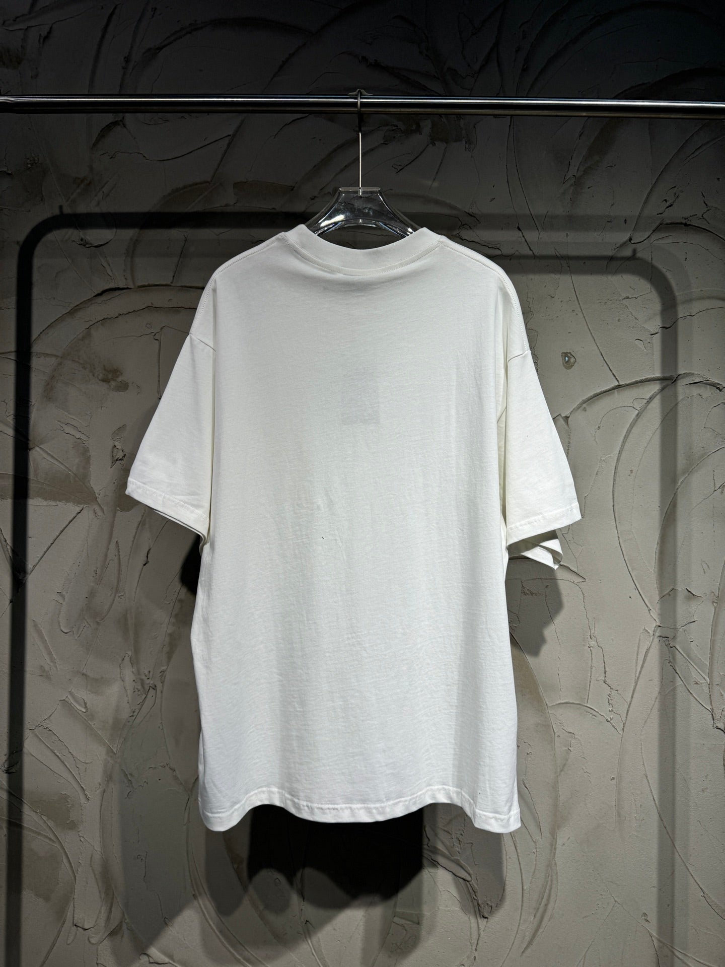 White crew-neck short-sleeve T-shirt with straight hem