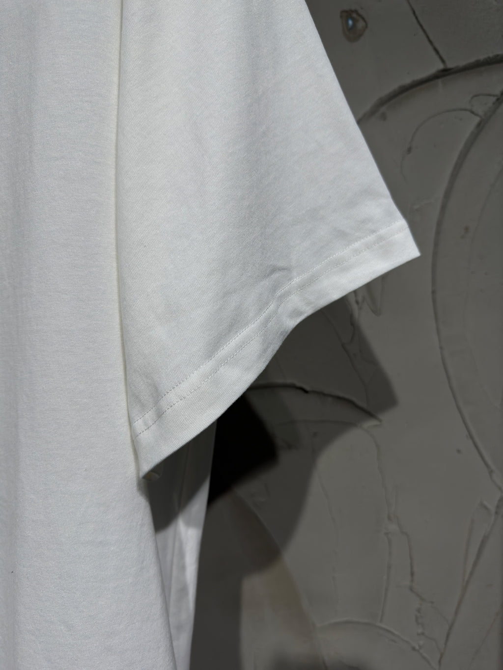 White Balenciaga T-shirt short sleeve and curved hem detail
