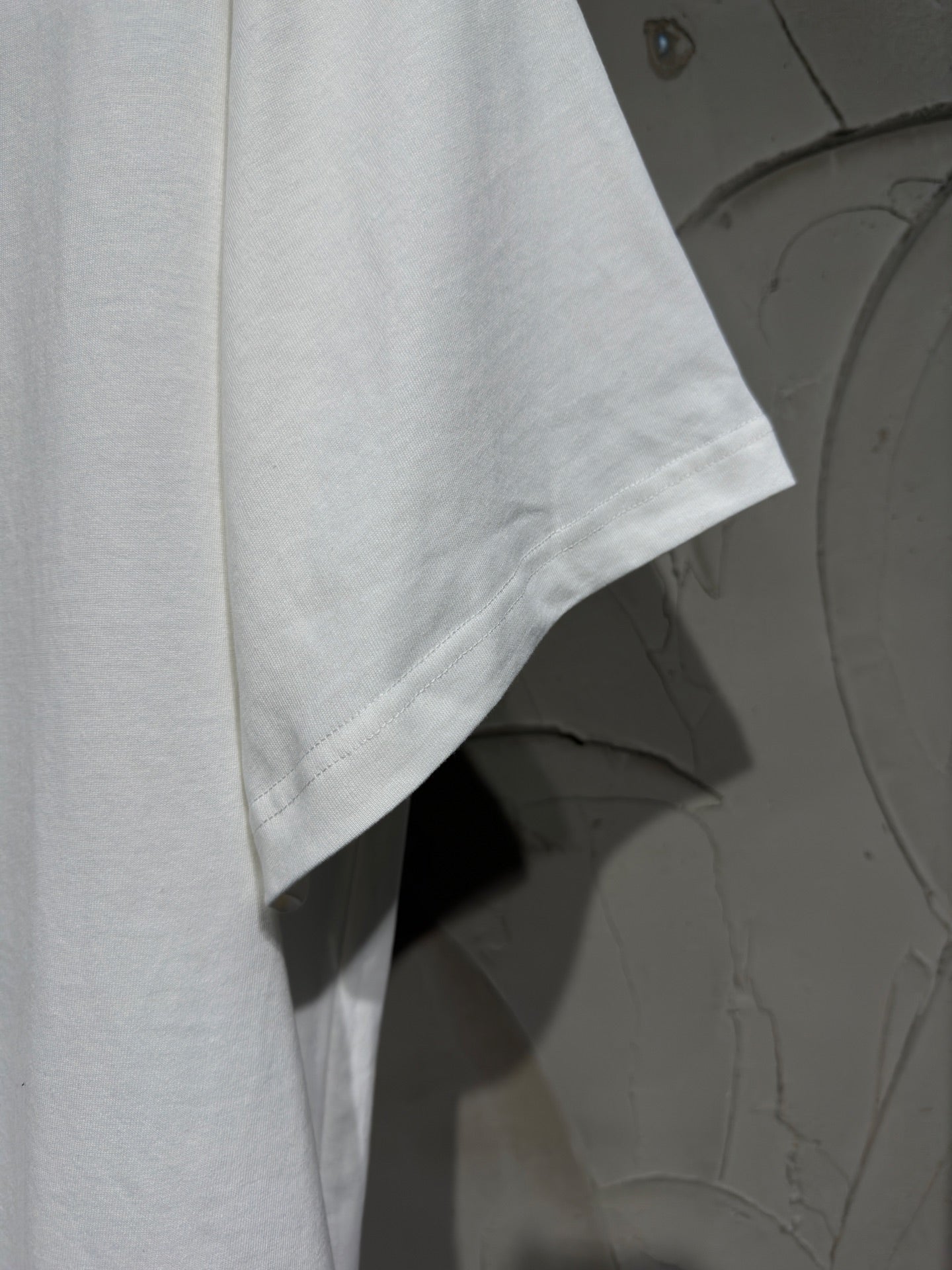 White Balenciaga T-shirt short sleeve and curved hem detail
