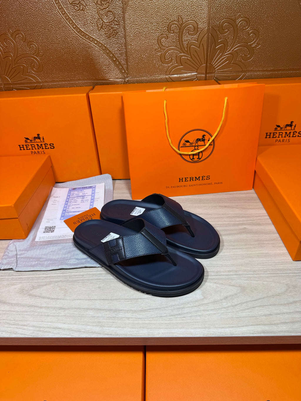 Hermes dark blue leather thong sandals with textured foot strap