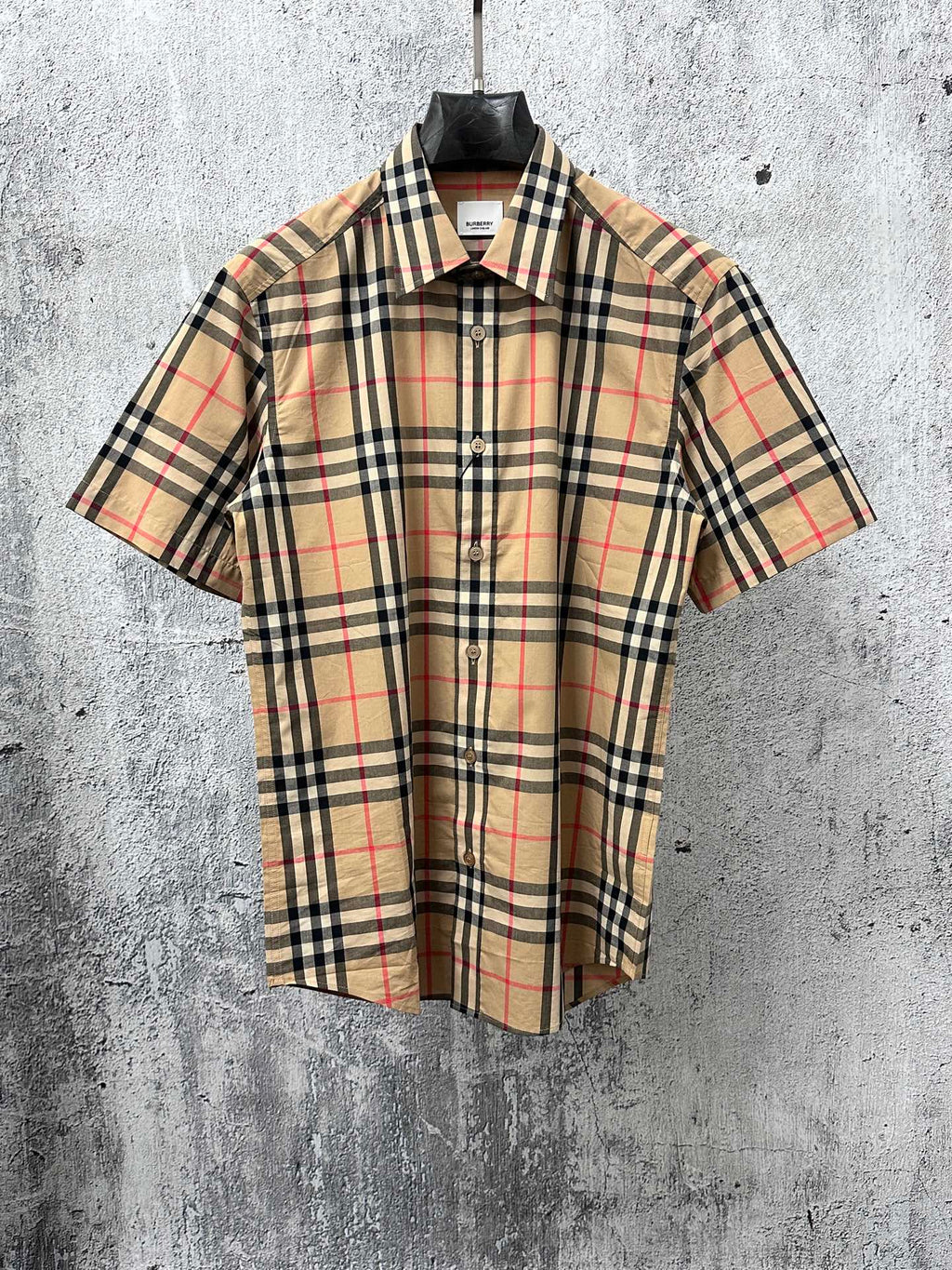 Burberry plaid short-sleeve button-up shirt with point collar and chest buttons