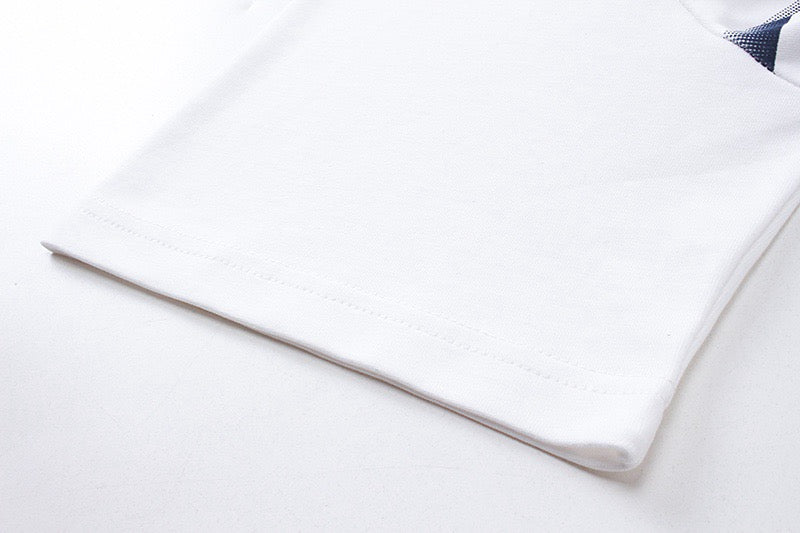 White T-shirt sleeve seam with curved hem edge
