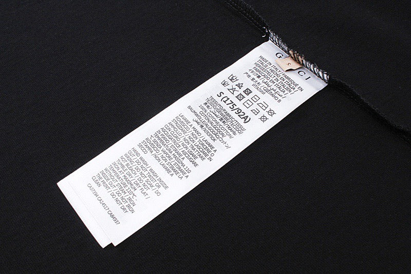 Gucci short-sleeve T-shirt black, white care label near hem