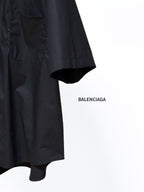 Black short-sleeve shirt with patch pocket and relaxed shoulder seam