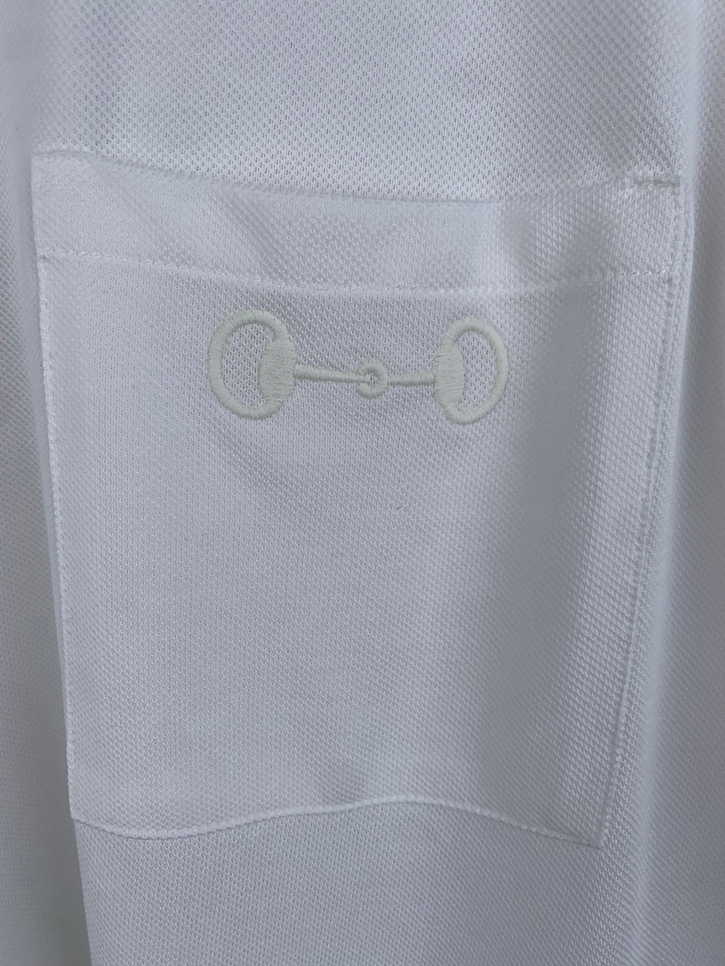 Gucci white T-shirt fabric with embroidered chain-link logo on chest