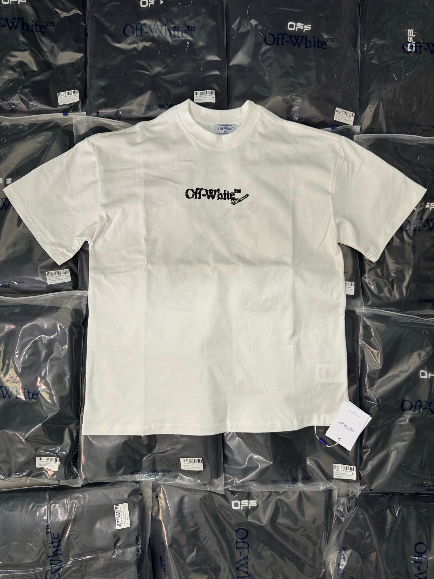 Off-White off-white T-shirt with small chest logo