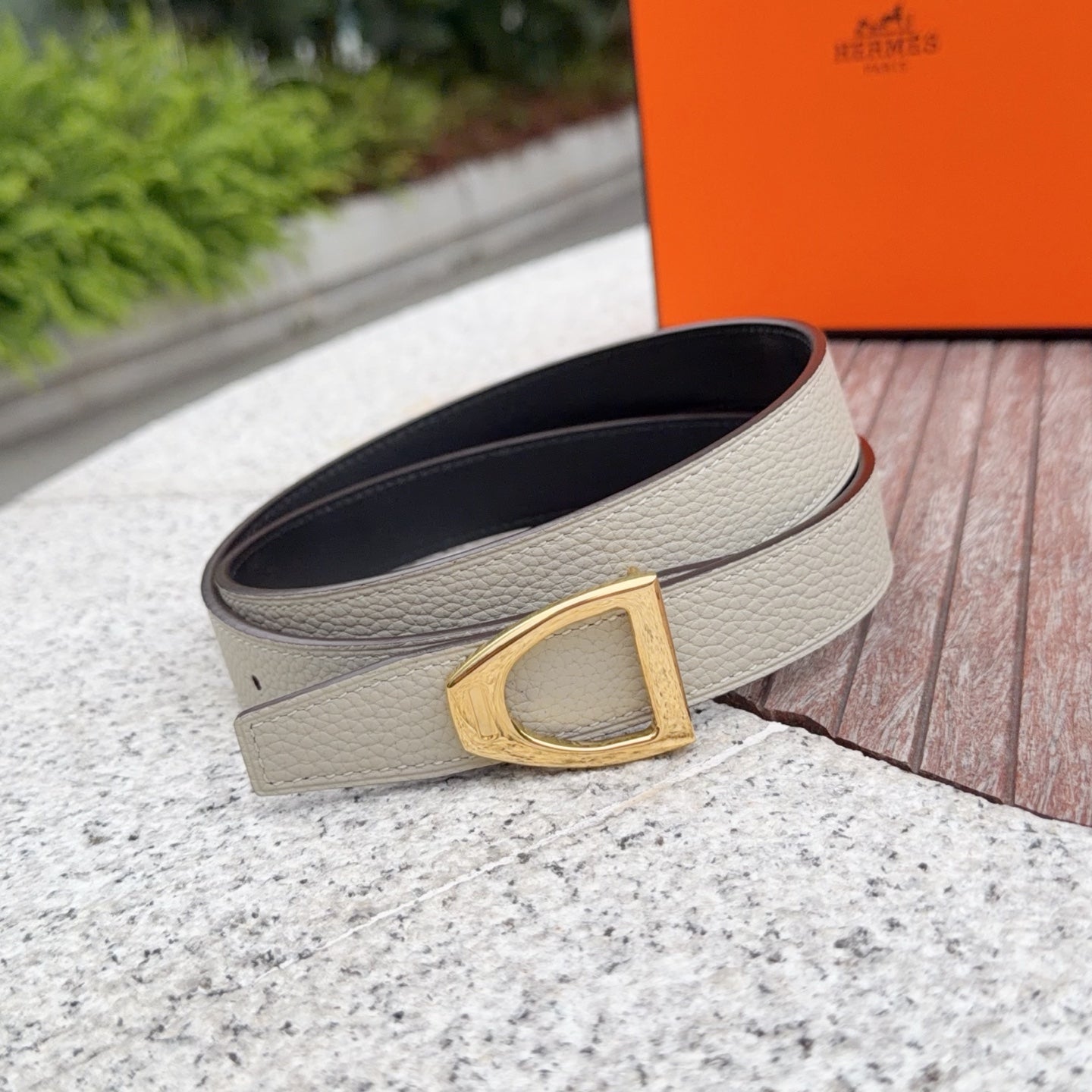 Hermes belt, light beige leather with dark lining and gold-tone buckle