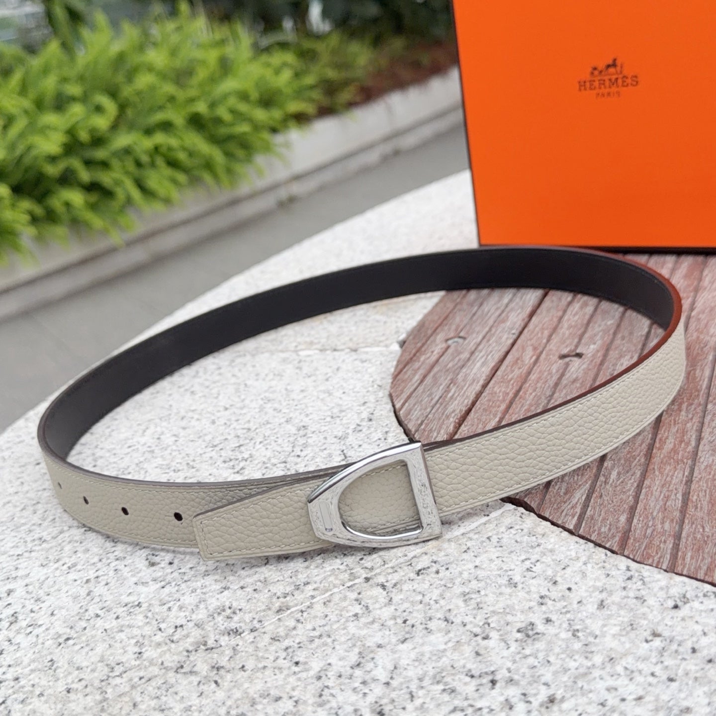 Hermes belt in light beige textured leather with silver square buckle