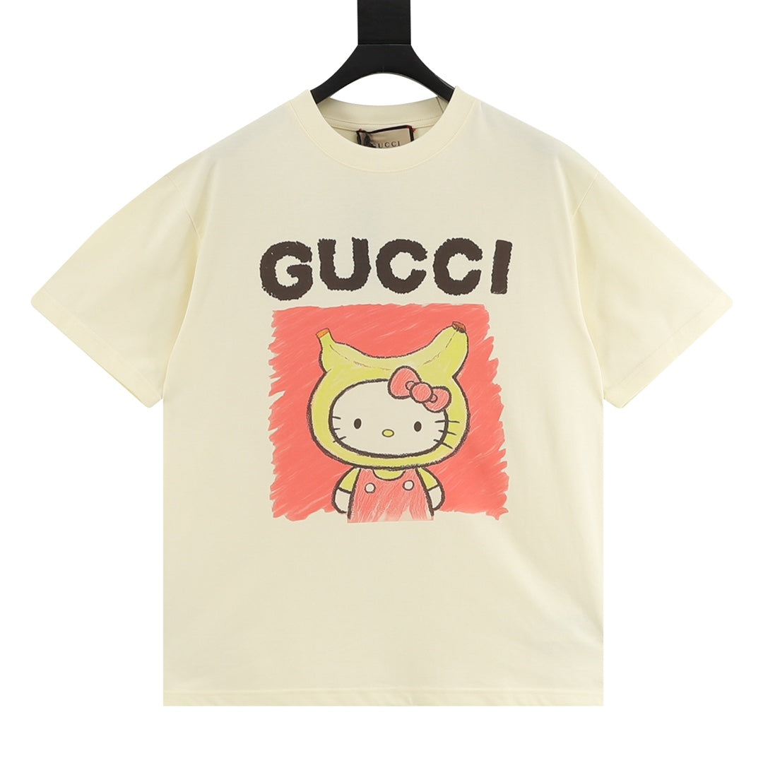 Cream short-sleeve T-shirt with Gucci Hello Kitty graphic on front