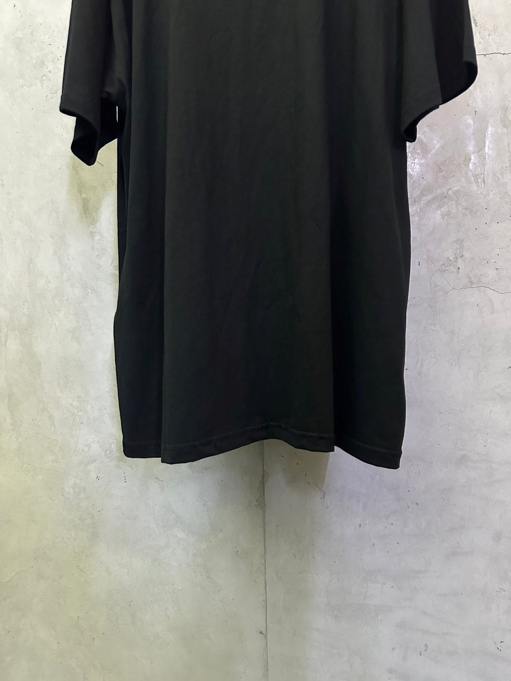 Balenciaga black T-shirt with loose fit and short sleeves