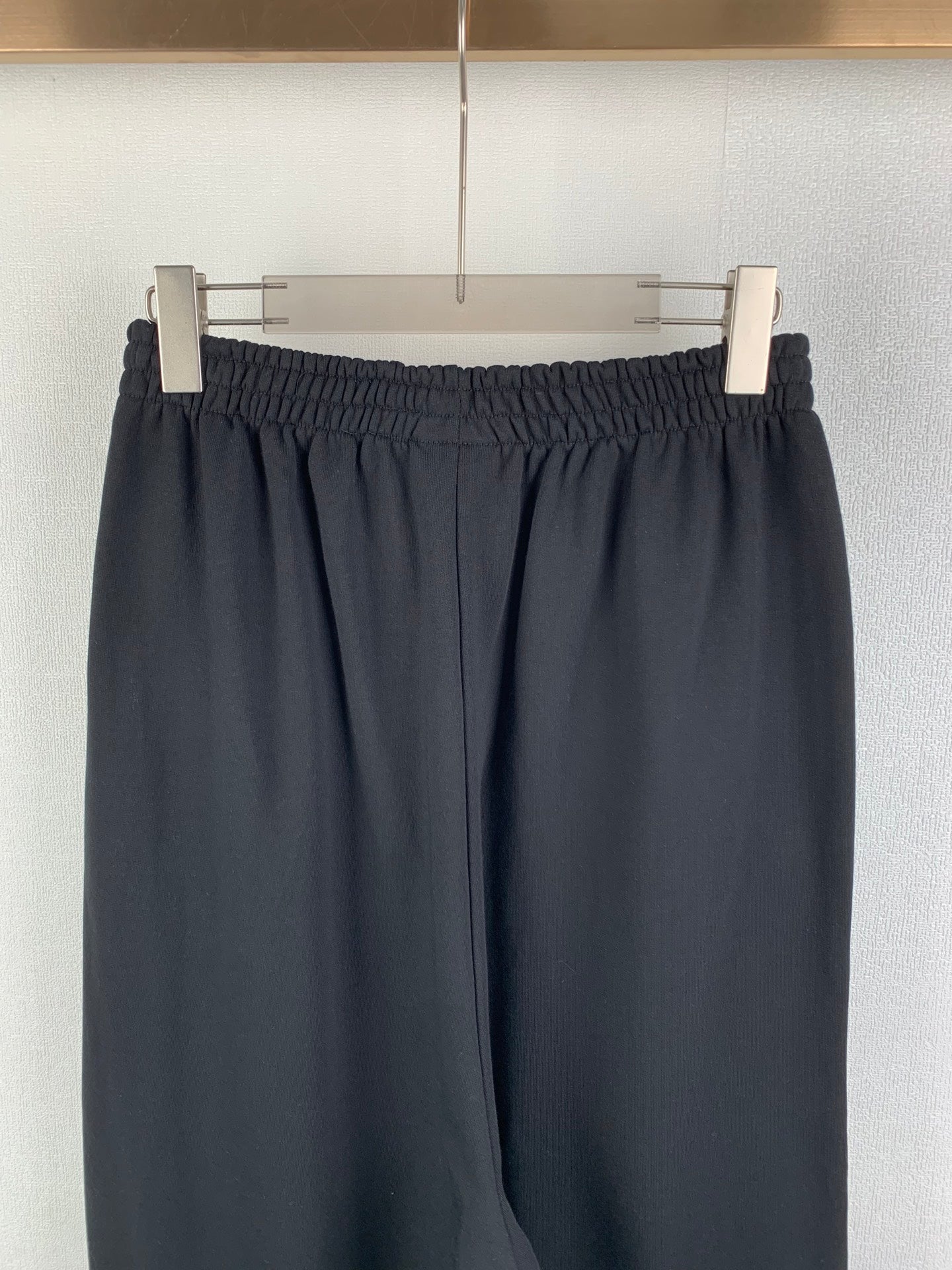 Balenciaga black pants with elastic waistband and pleated front