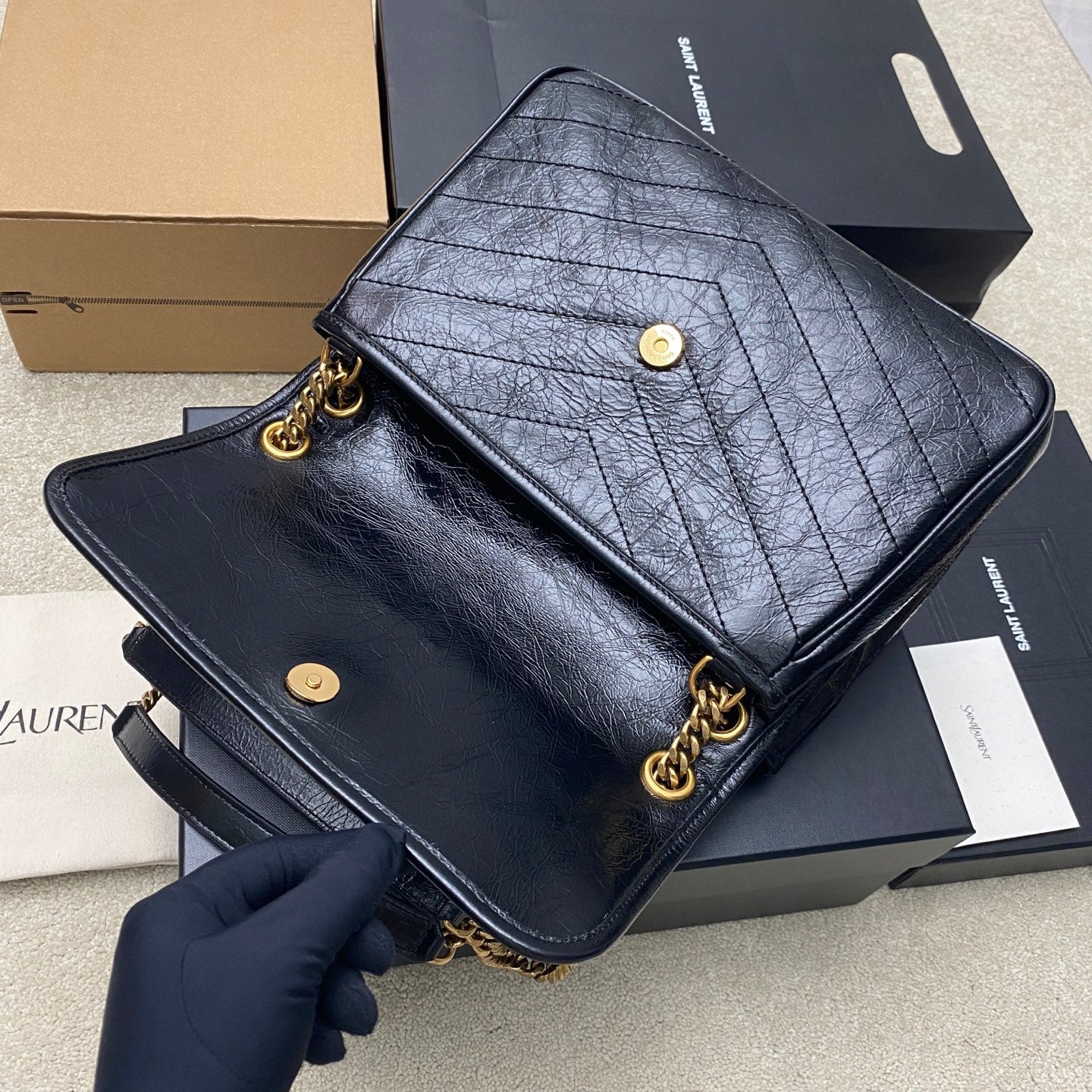 YSL leather shoulder bag, dark blue, flap with round gold snaps and gold chain strap