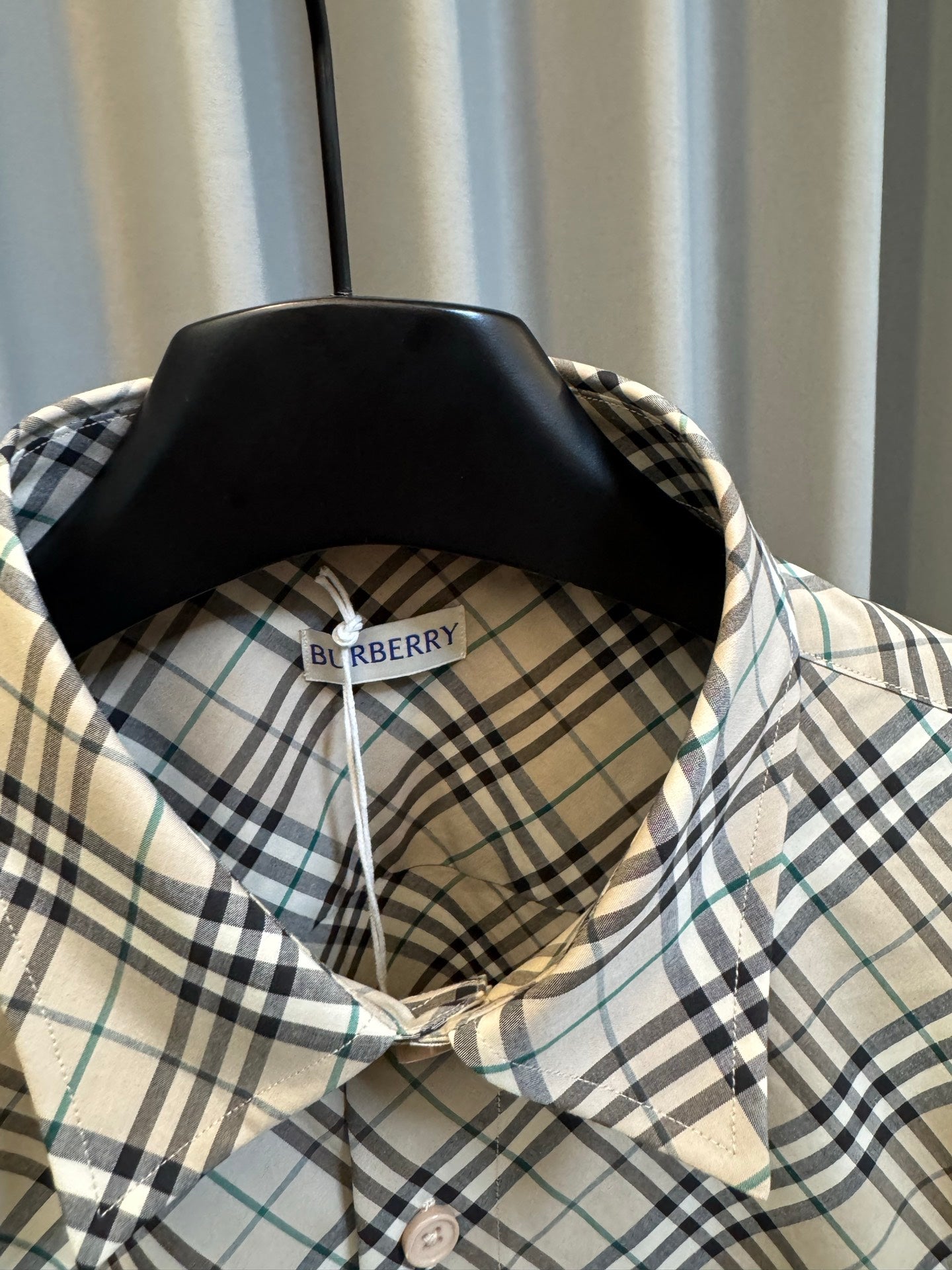 Burberry plaid shirt collar with inner neckline label