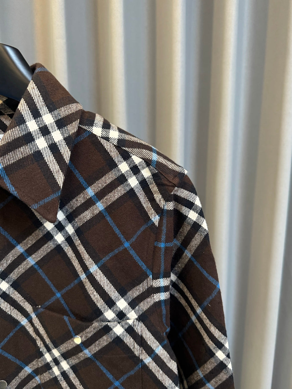 Burberry plaid long-sleeve shirt sleeve and cuff, dark brown with blue and white checks