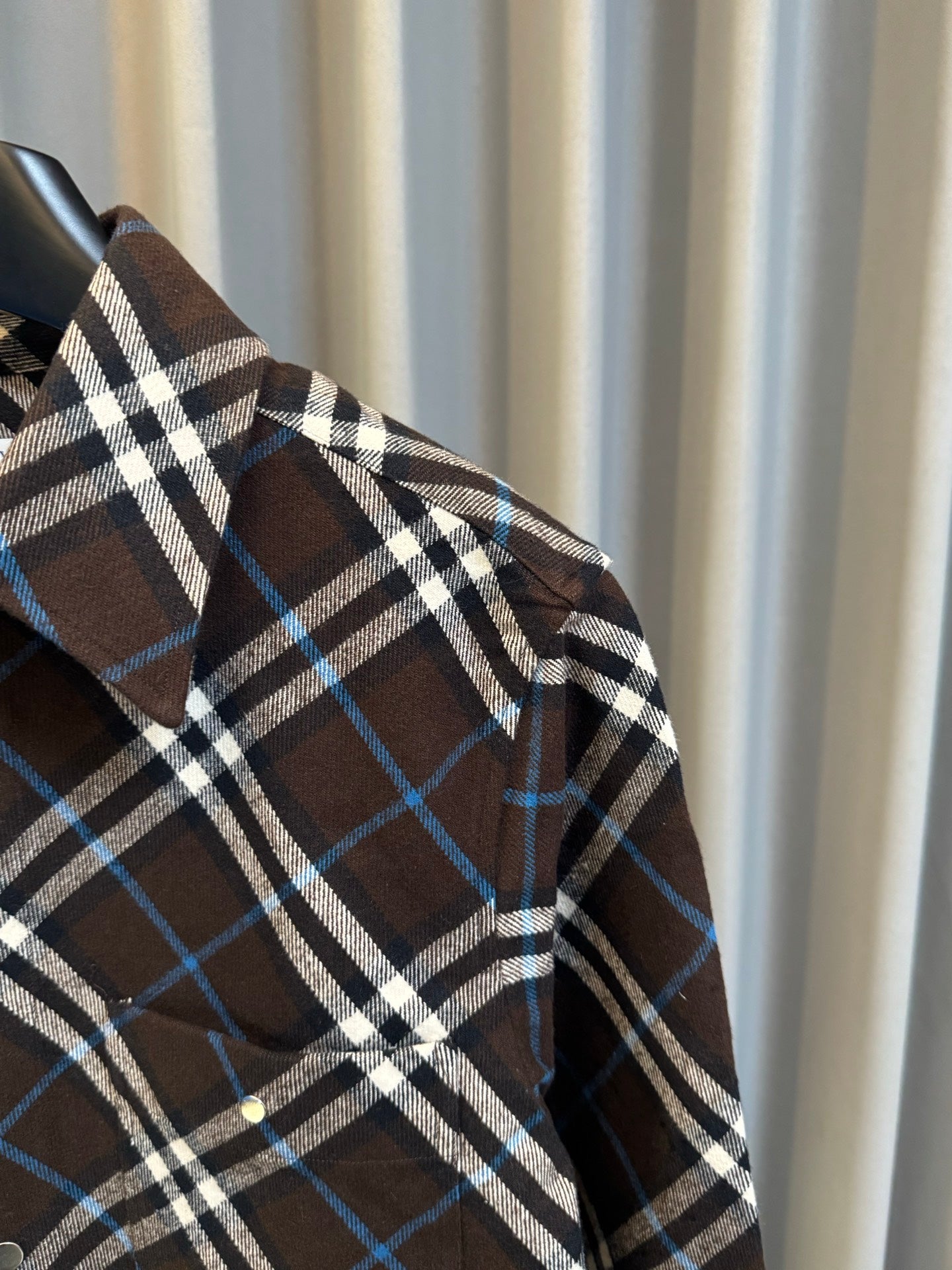 Burberry plaid long-sleeve shirt sleeve and cuff, dark brown with blue and white checks