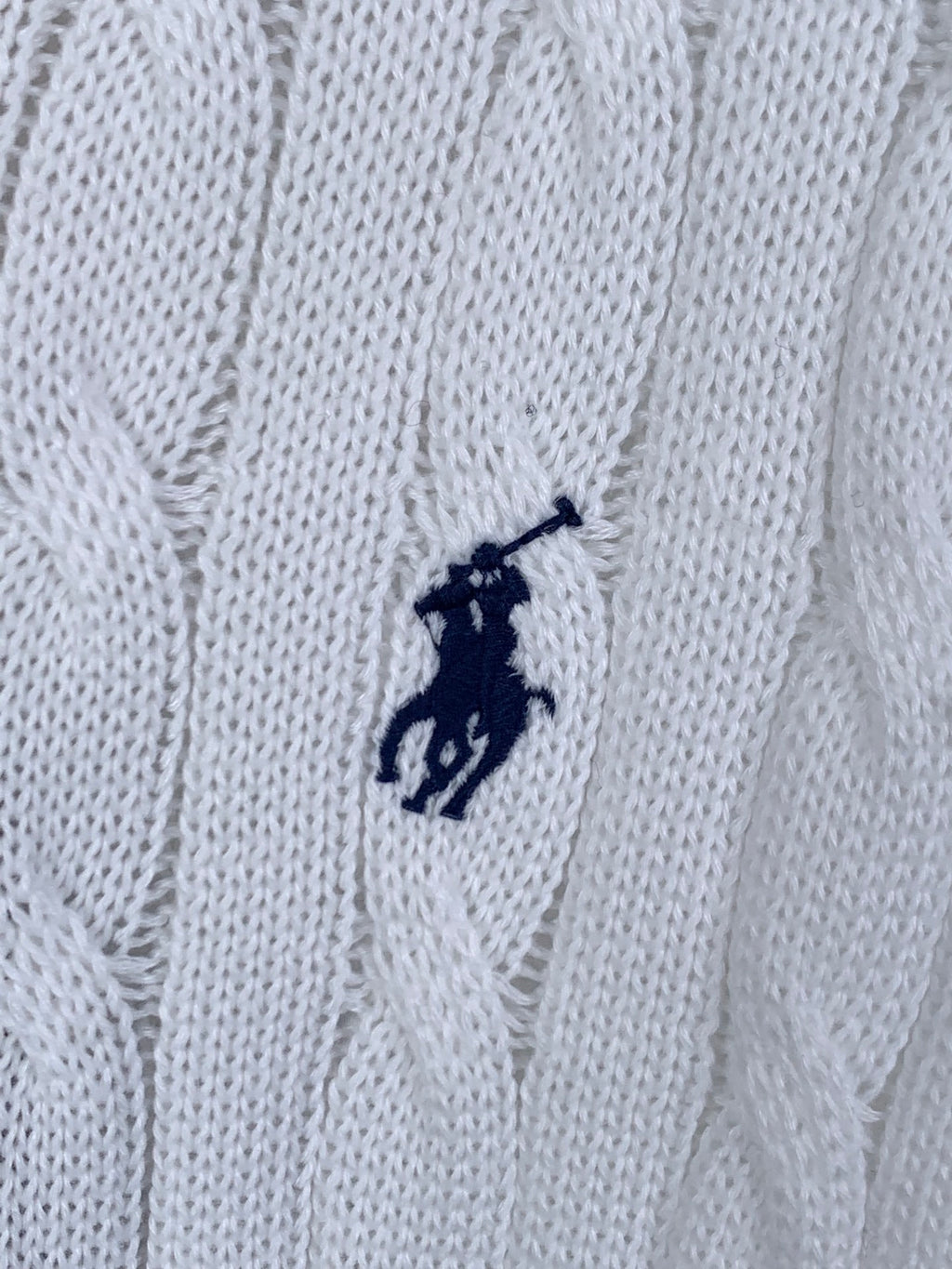 Small Polo silhouette embroidered on white knit sweater vest