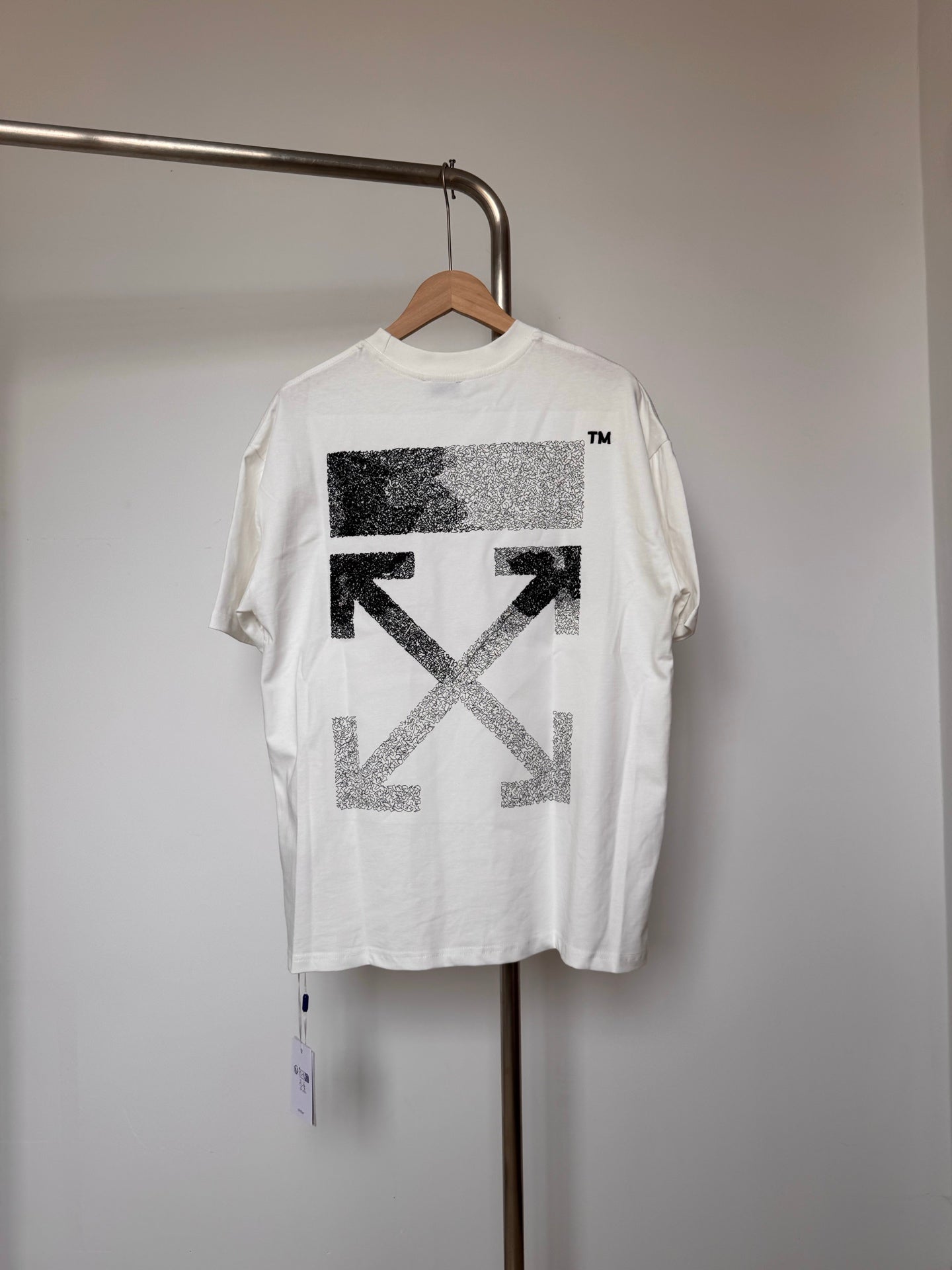 OffWhite graphic T-shirt, off-white crew neck with large X arrow print