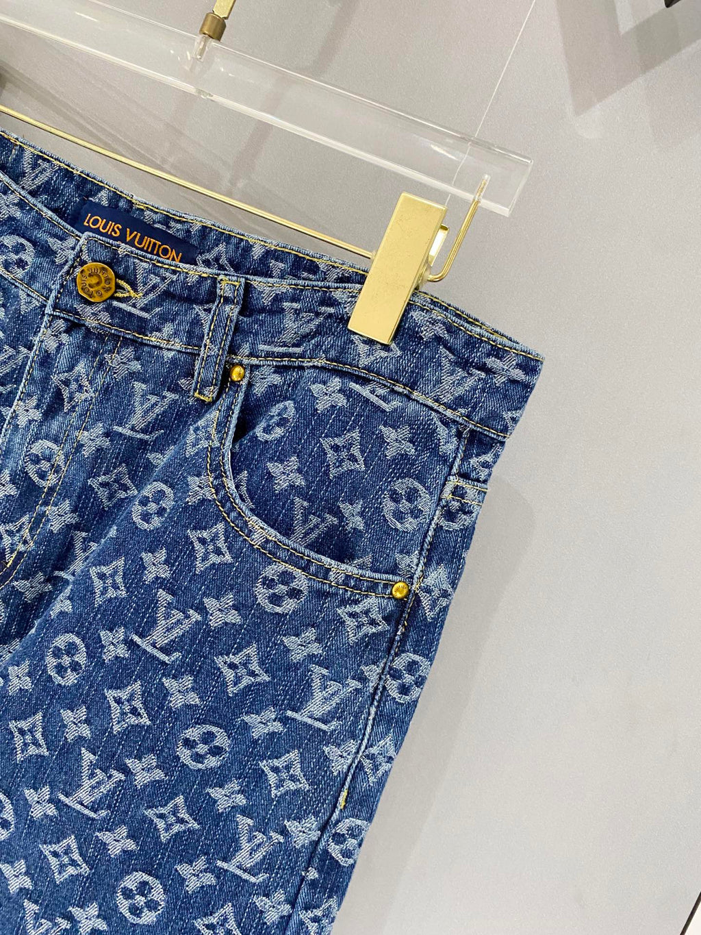Louis Vuitton Clothes short