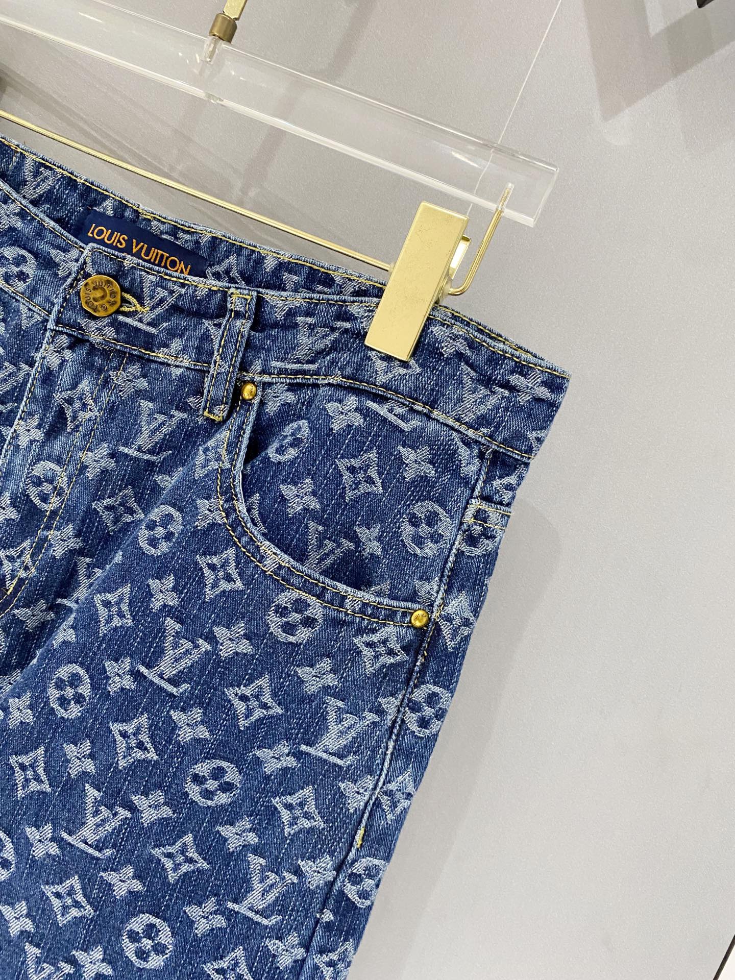 Louis Vuitton Clothes short