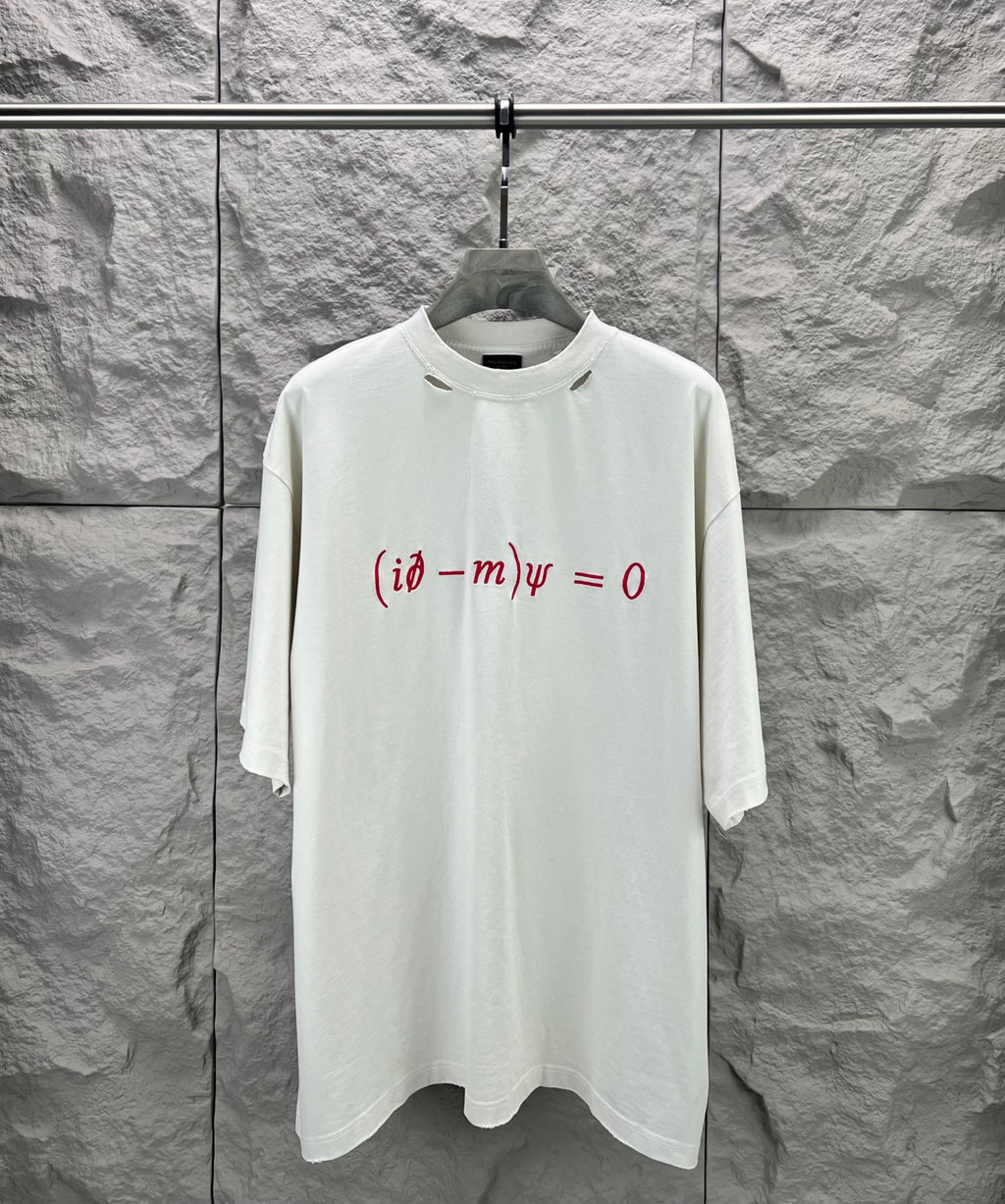 Short-sleeve T-shirt in white with red graphic print and crew neck