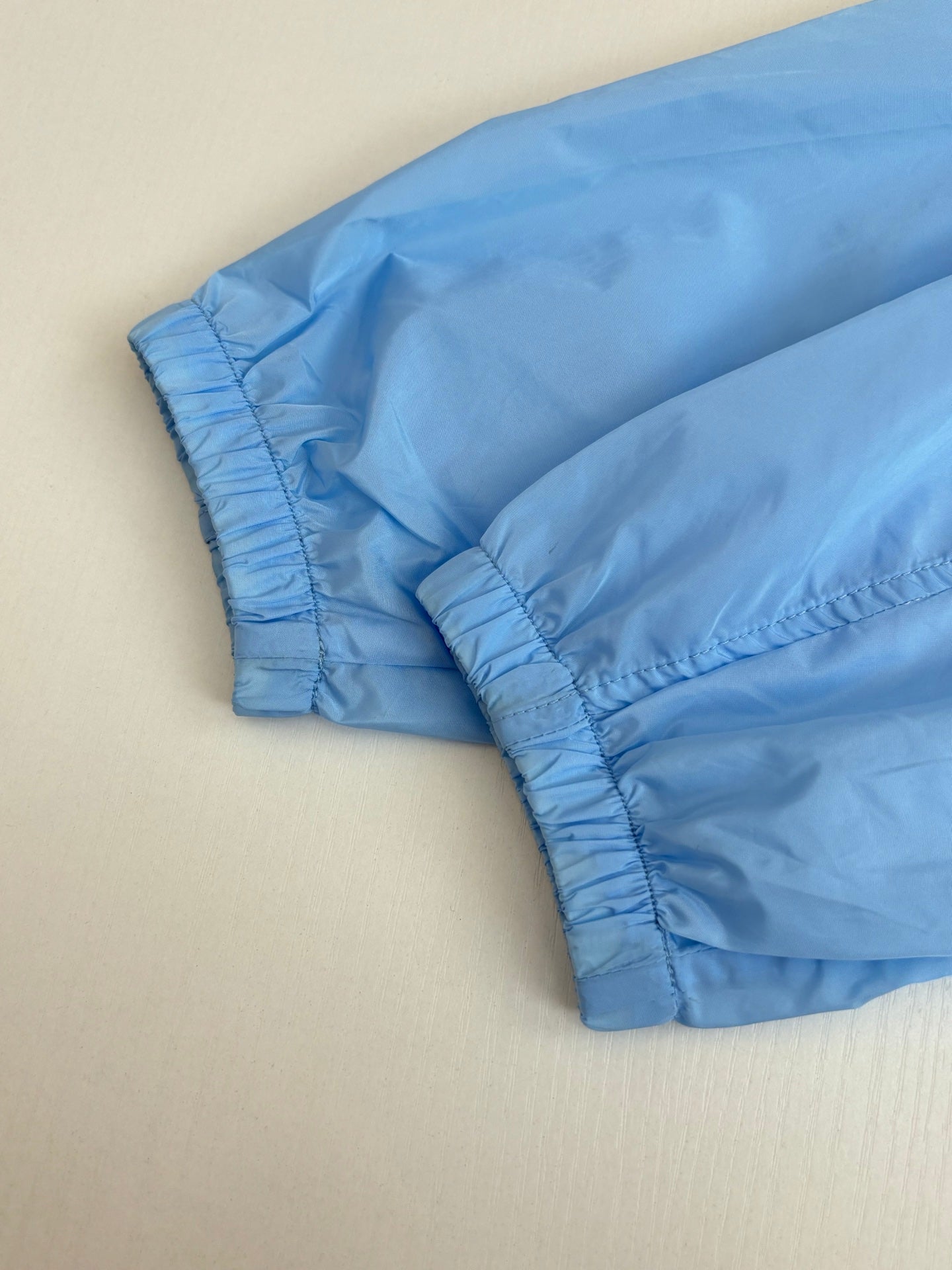 Burberry light blue long jacket sleeve with gathered cuff