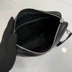 Gucci crossbody bag interior lining with zipper opening, black
