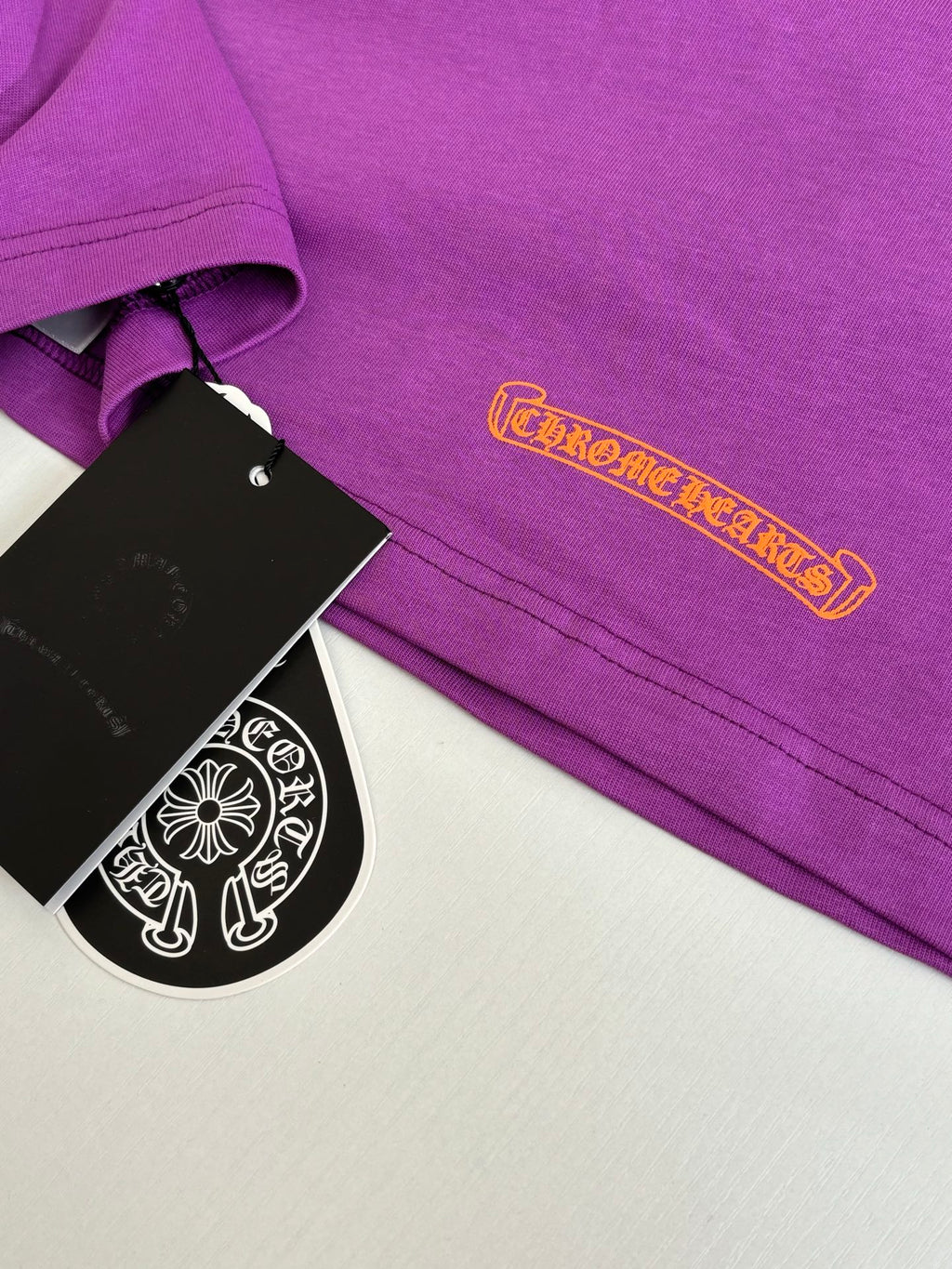 Chrome short-sleeve T-shirt hem and sleeve, purple with embroidered logo and tag
