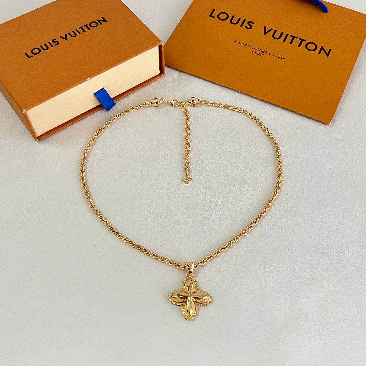 Louis Vuitton Accessories