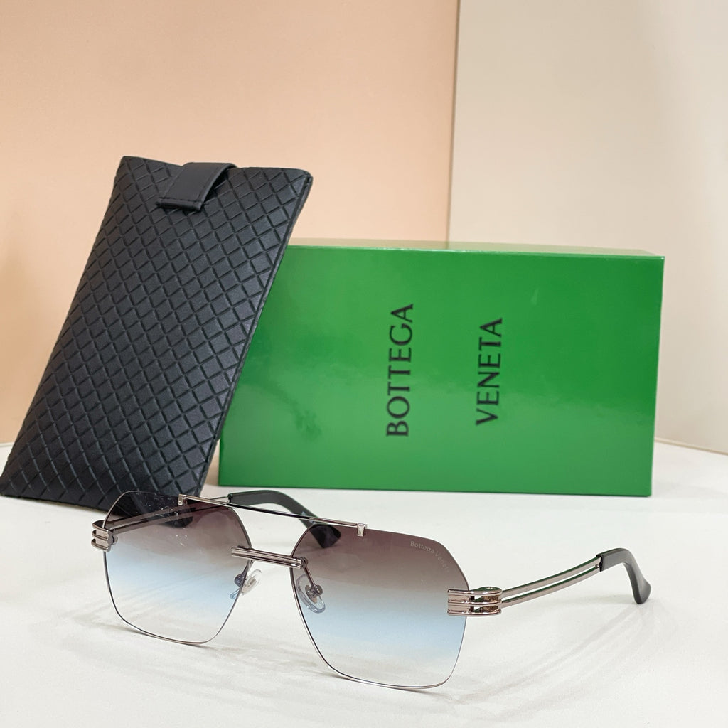 Bottega Veneta aviator sunglasses, silver-tone metal frame, clear-to-mauve gradient lenses, black case