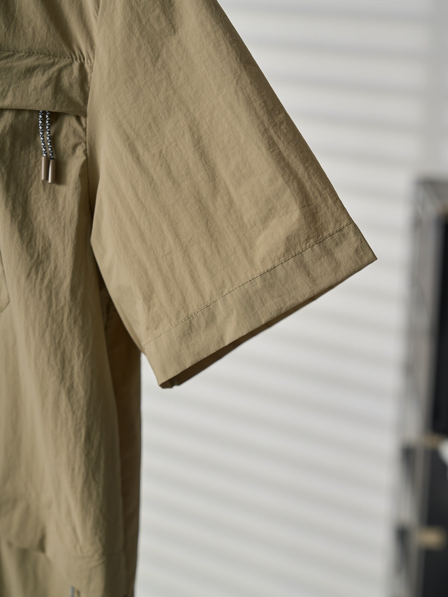 Louis Vuitton light tan short-sleeve shirt sleeve cuff and seam detail