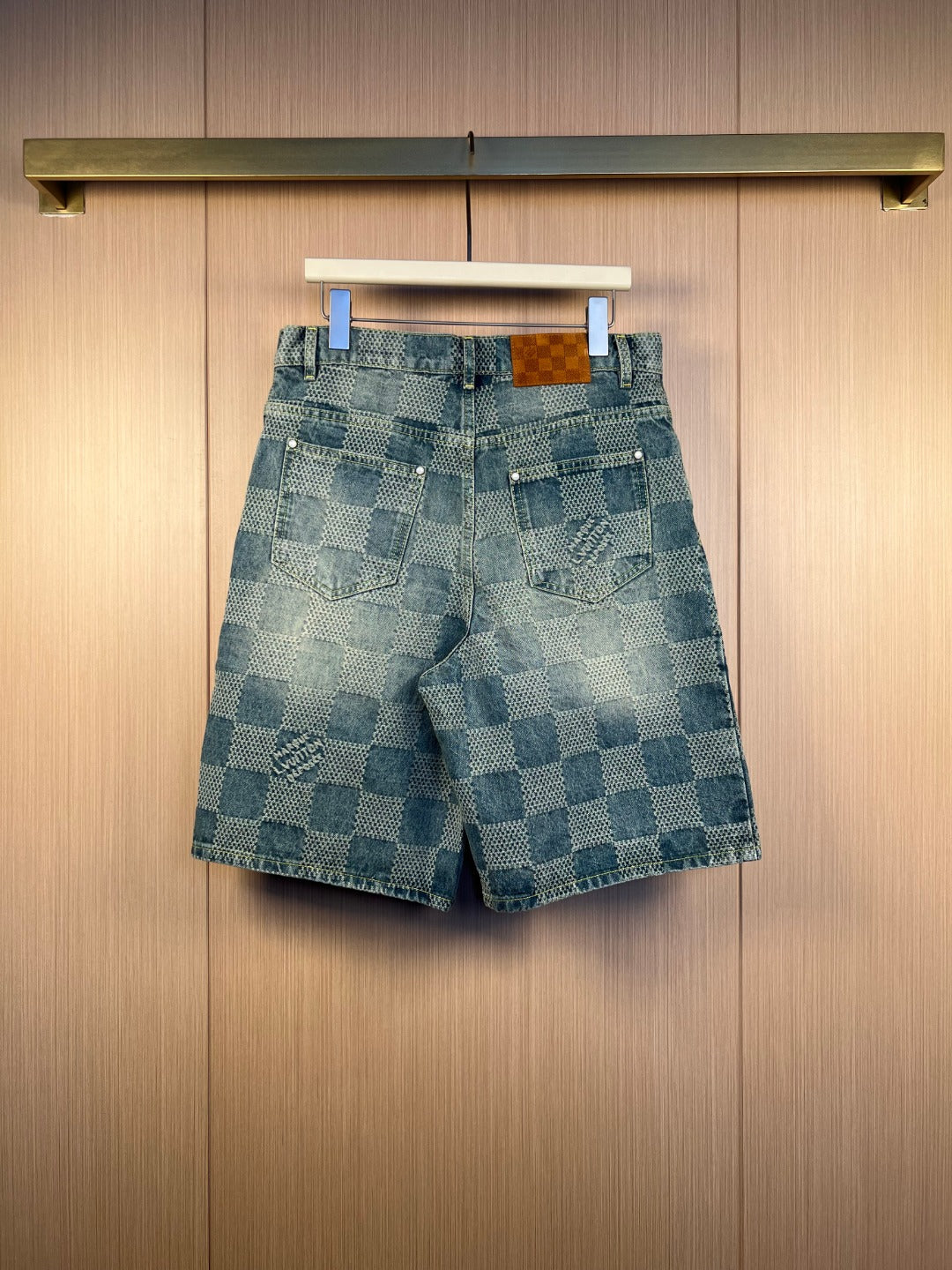 Blue check-pattern denim shorts pants with front pockets and rolled hem