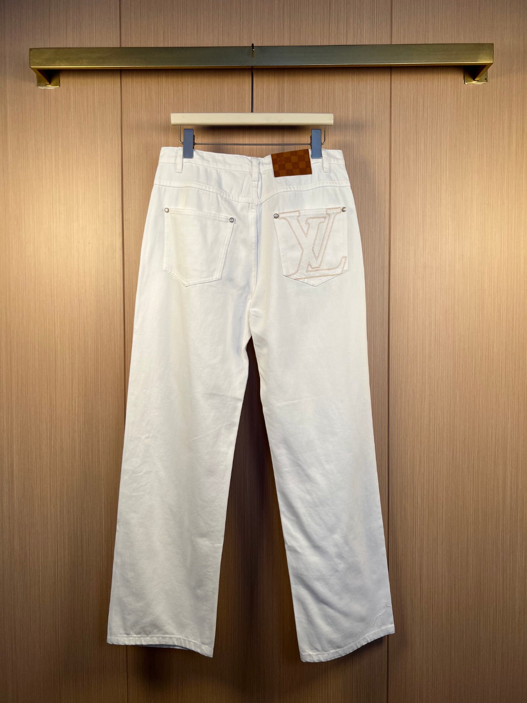 White denim pants with wide leg and stitched front detailing