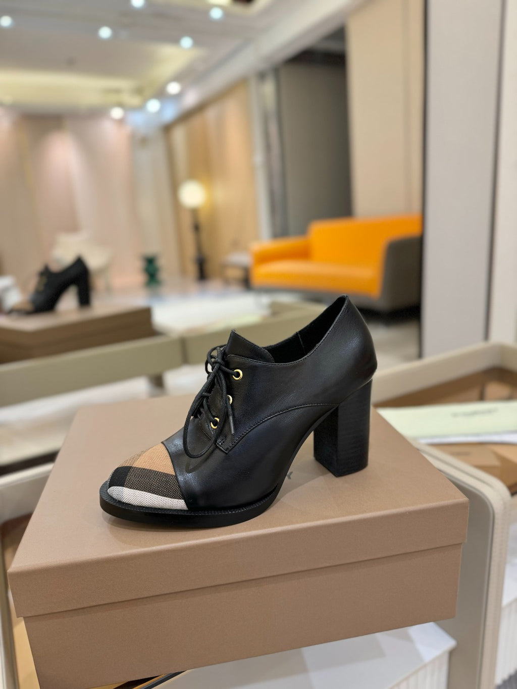 Black leather lace-up high-heel shoes with beige check toe panel
