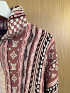 Long-sleeve cardigan sleeve with multicolor knit pattern and stripe trim