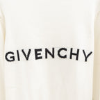 Givenchy T-shirt hem with black logo print