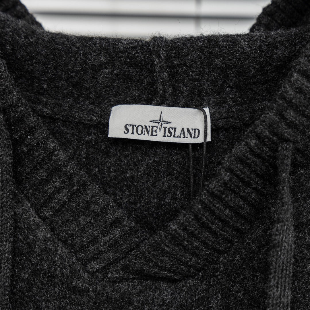 Clothes Stone Island