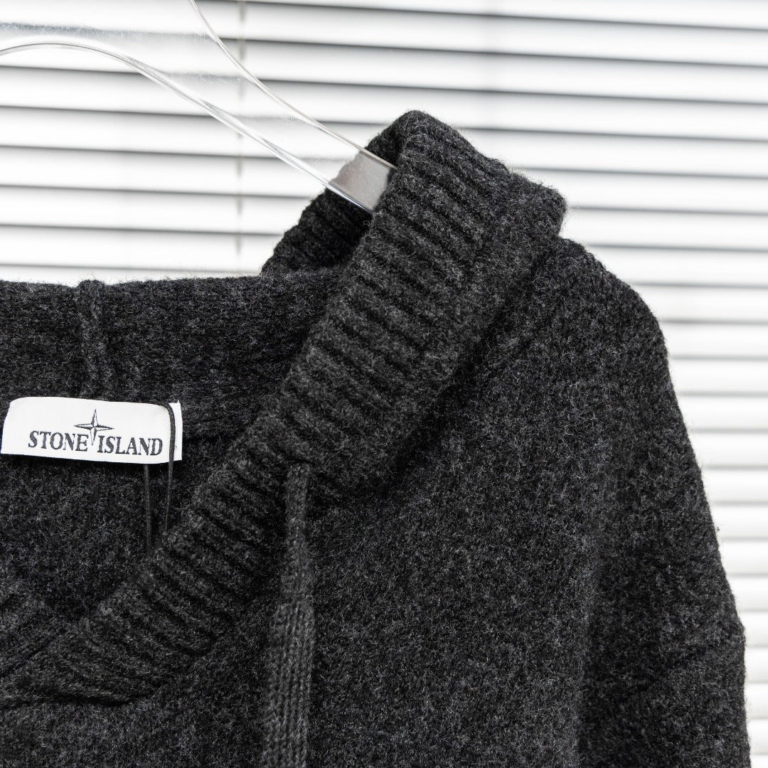 Clothes Stone Island