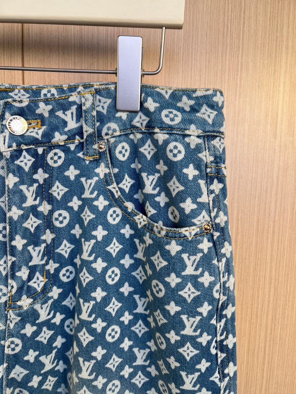 Blue monogram pants waistband with inner drawstring and front patch pockets