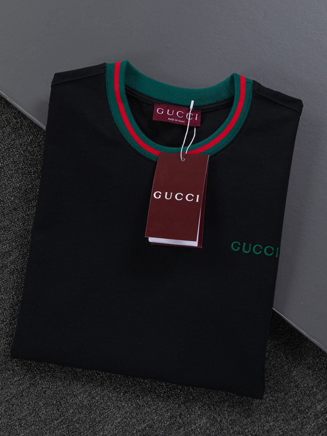 Gucci short-sleeve T-shirt, black with green red striped collar trim and GUCCI print
