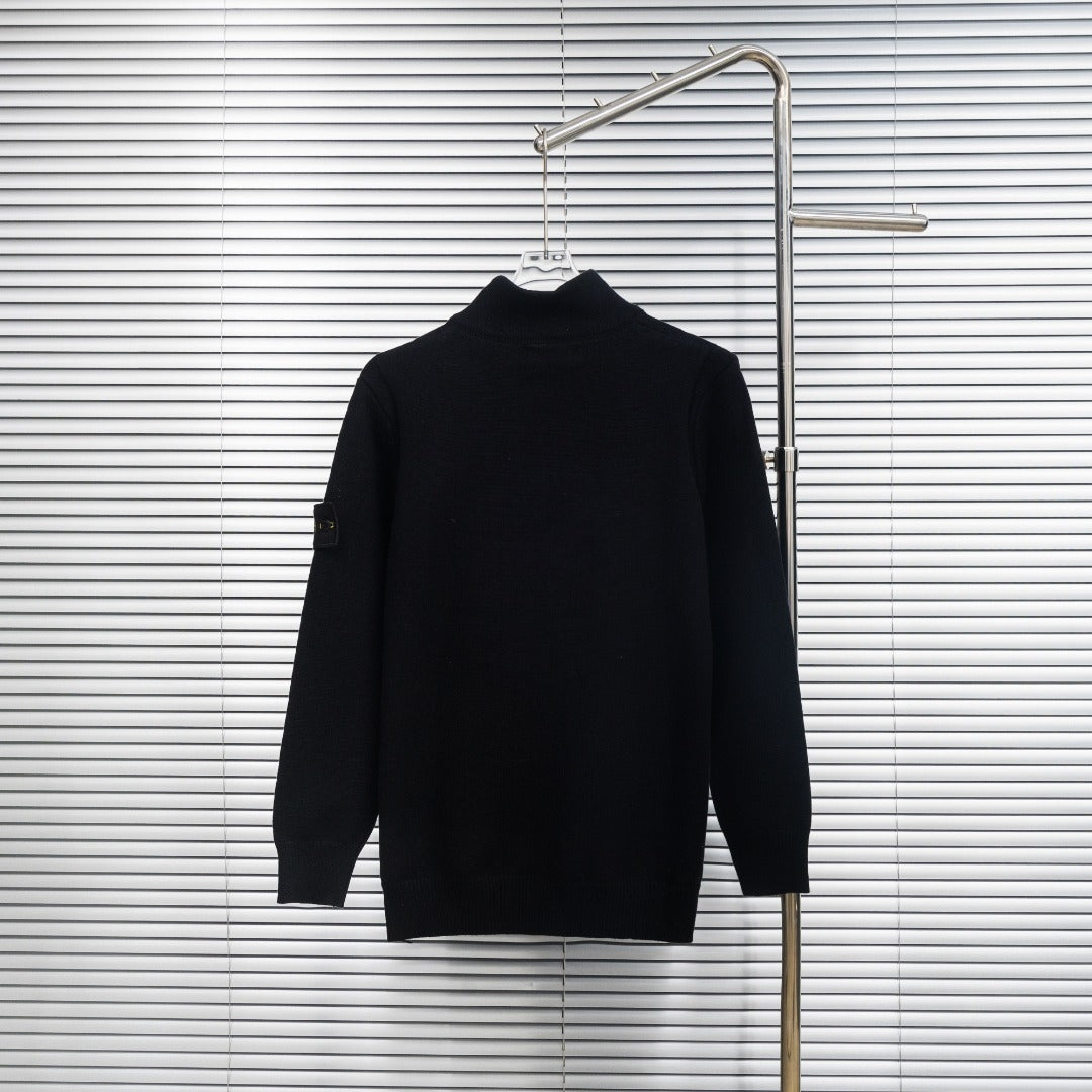 Clothes Stone Island