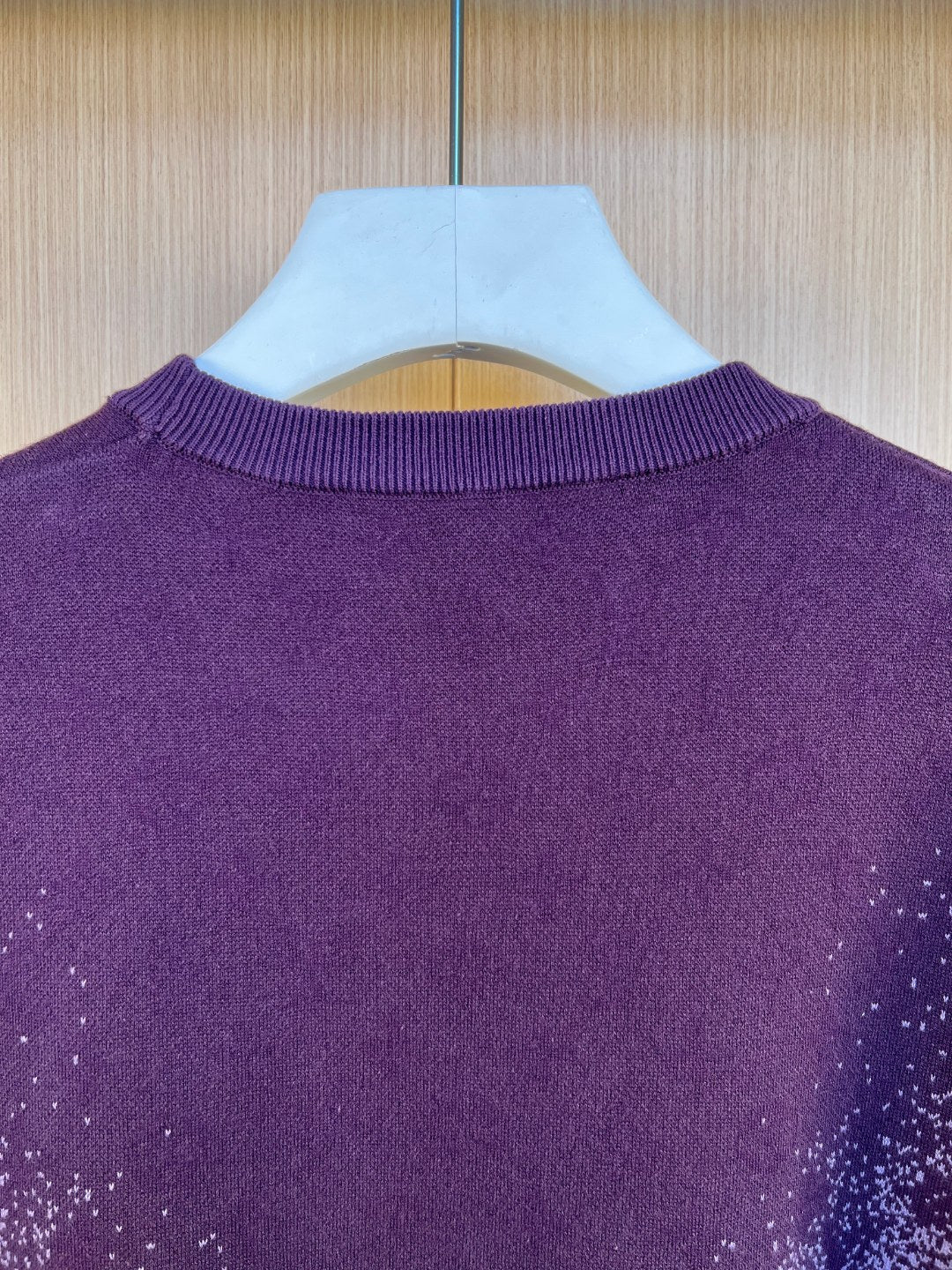 Louis Vuitton crewneck T-shirt collar in dark purple knit with small light speckle print