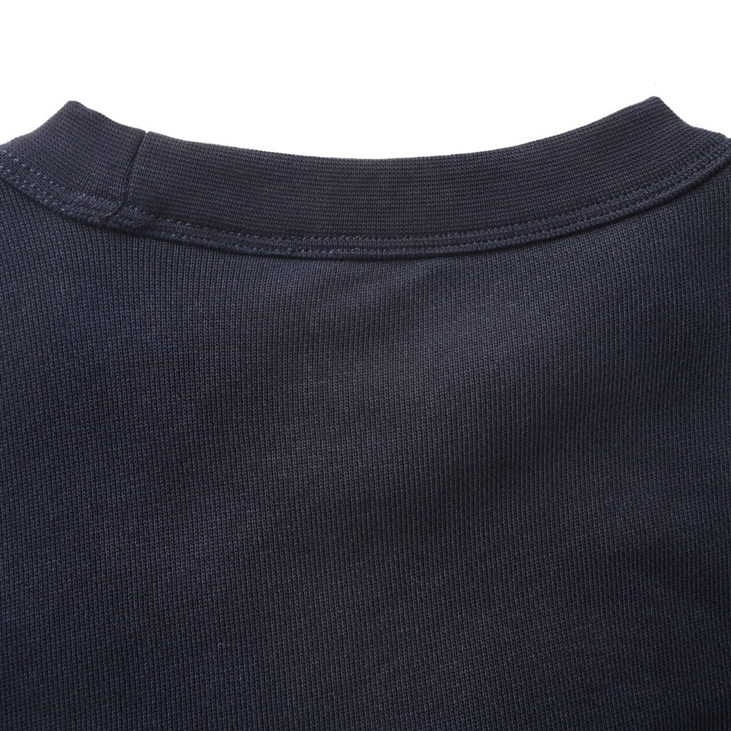 Dark navy crewneck collar with ribbed knit neckline