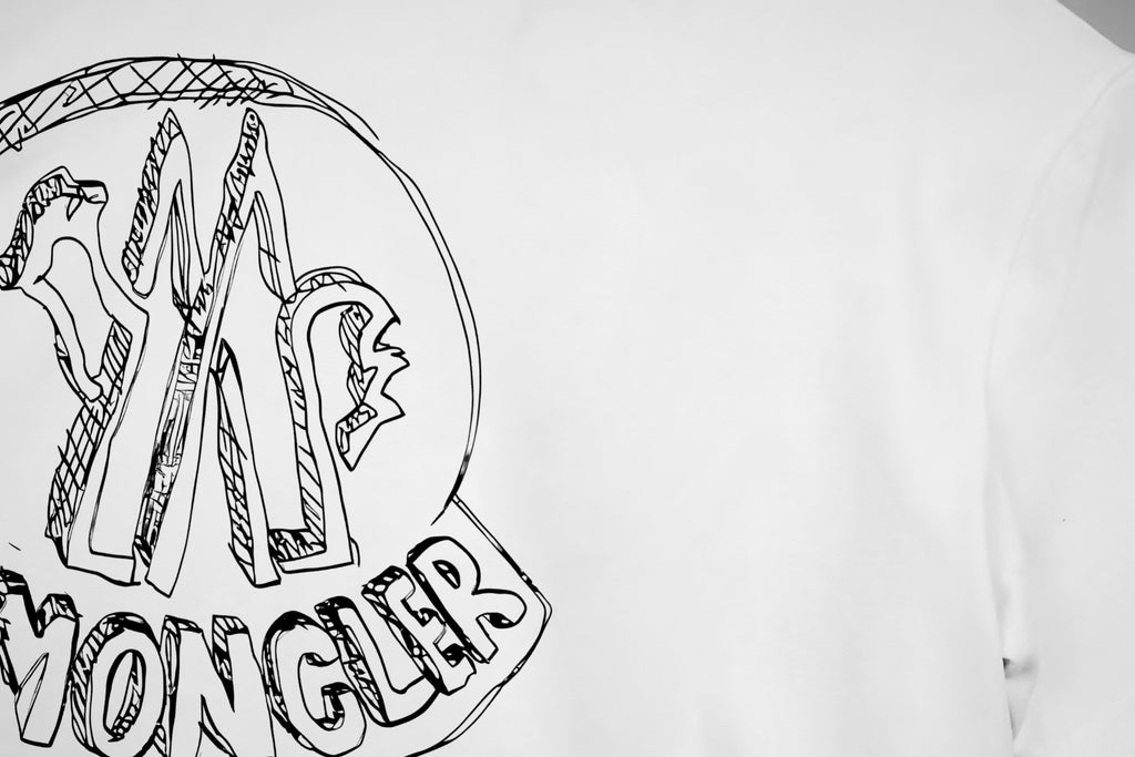 Moncler short-sleeve T-shirt close-up of circular front logo graphic print