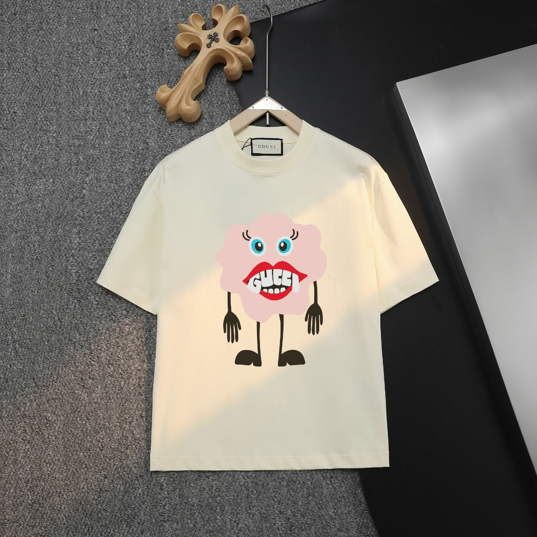 Cream T-shirt with cartoon bear face Gucci graphic