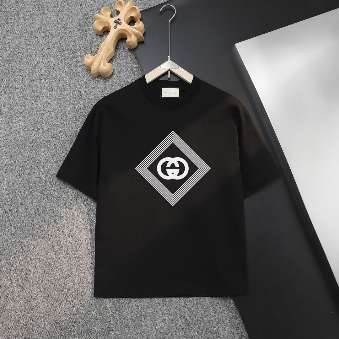 Gucci short-sleeve T-shirt, black, front GG diamond logo print on a crew neck